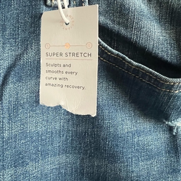 Lane Bryant MID-RISE
SUPER STRETCH Boot Cut Jean, New with Tags - Picture 7 of 7